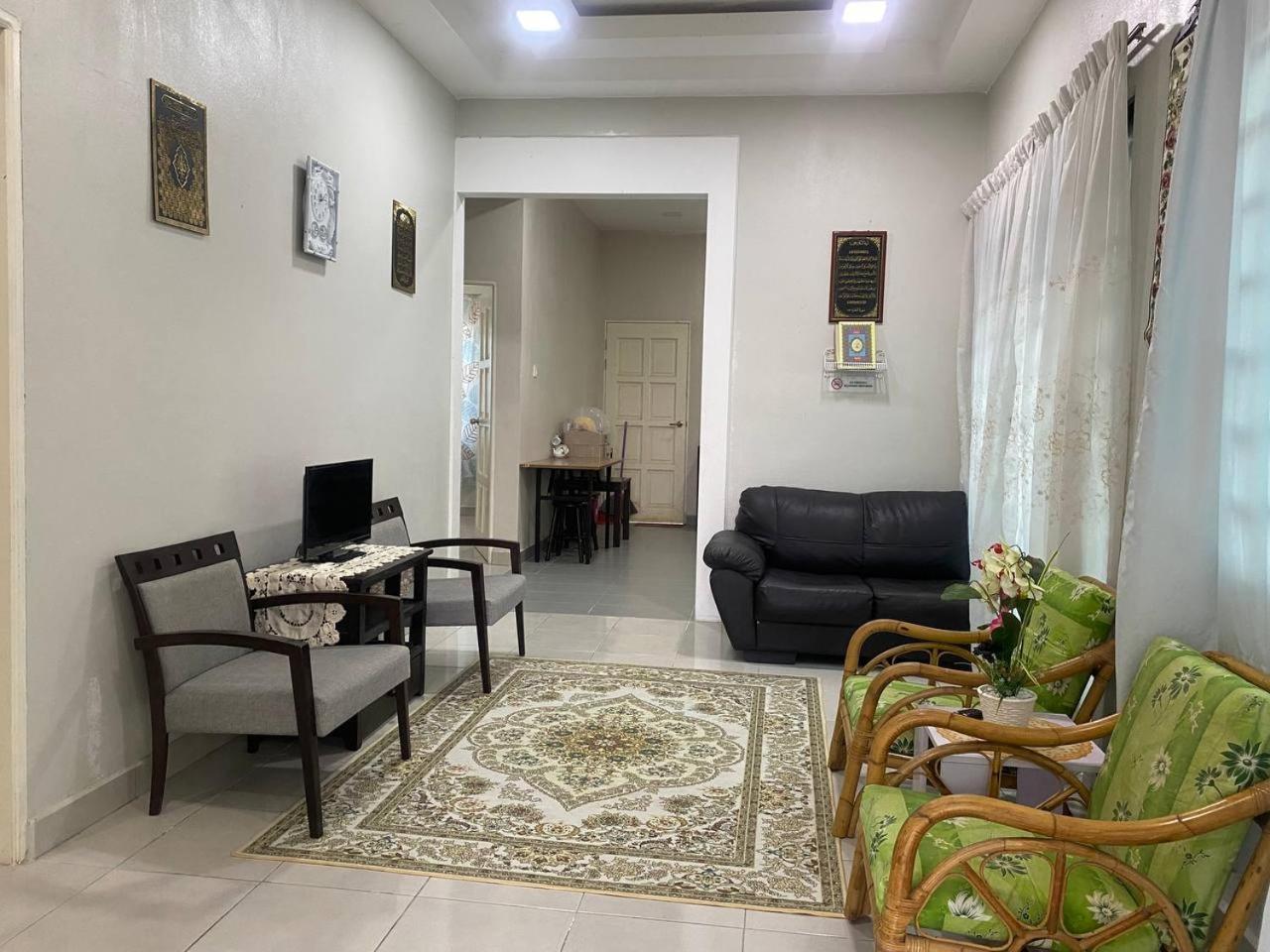 Al-qamar * Kota Bahru